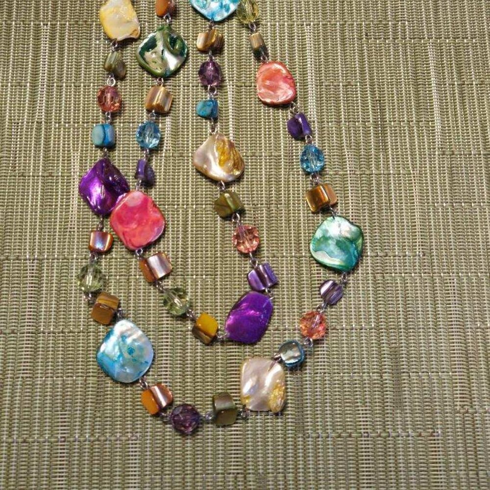 RAINBOW COLORS acrylic beaded necklace